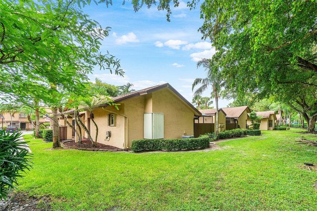 3953 Cocoplum Circle, Coconut Creek, FL 33063