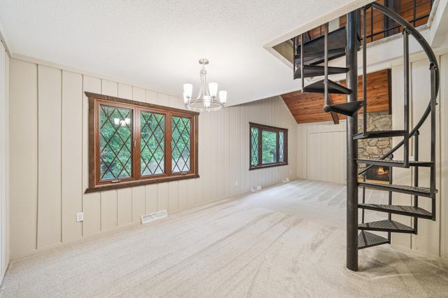 9001 Poplar Bridge Road, Bloomington, MN 55437