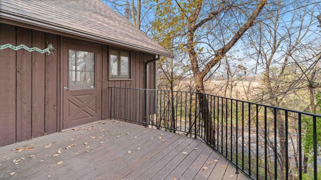 9001 Poplar Bridge Road, Bloomington, MN 55437