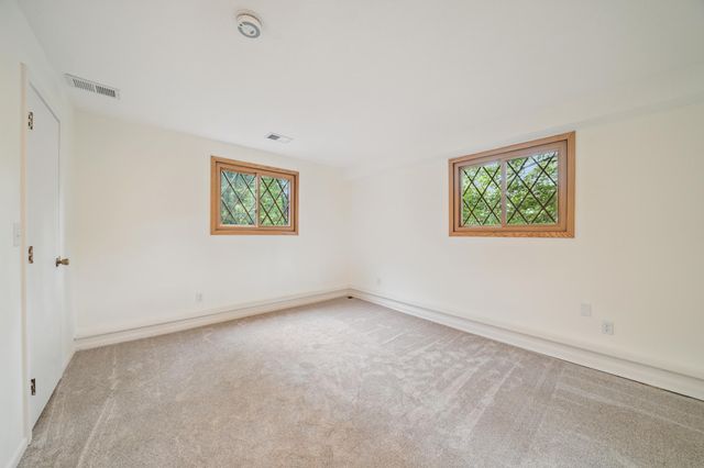 9001 Poplar Bridge Road, Bloomington, MN 55437