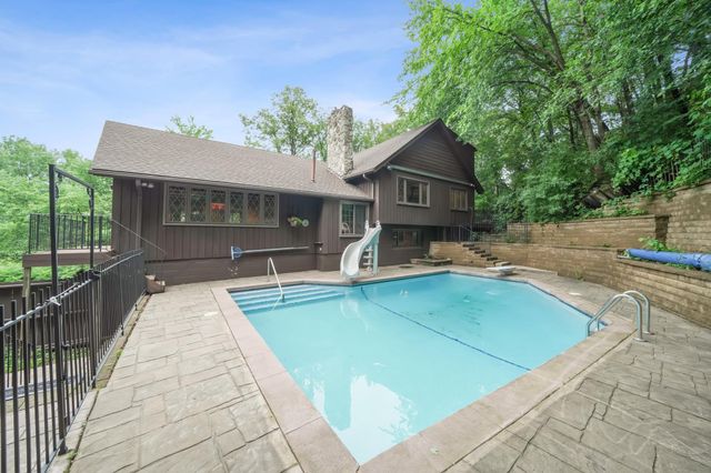 9001 Poplar Bridge Road, Bloomington, MN 55437