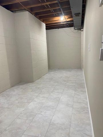 9001 Poplar Bridge Road, Bloomington, MN 55437