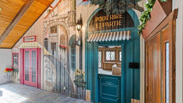 9001 Poplar Bridge Road, Bloomington, MN 55437