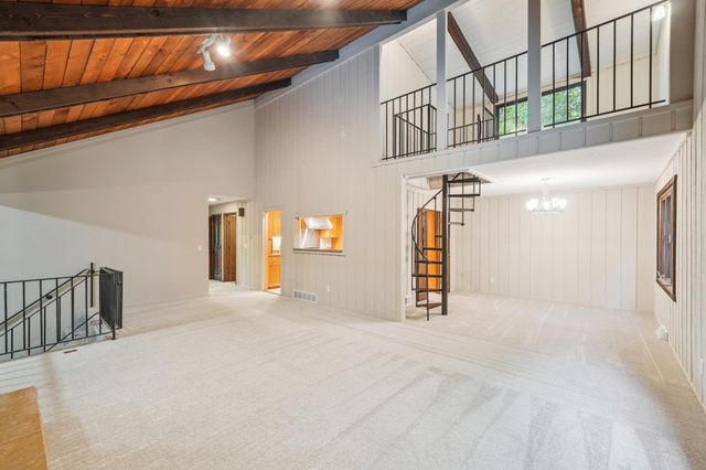 9001 Poplar Bridge Road, Bloomington, MN 55437