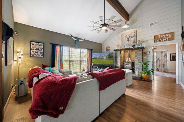 1880 County Road 2610, Bonham, TX 75418