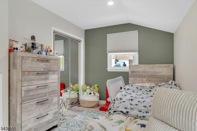 31 Roome St, Lincoln Park Boro, NJ 07035