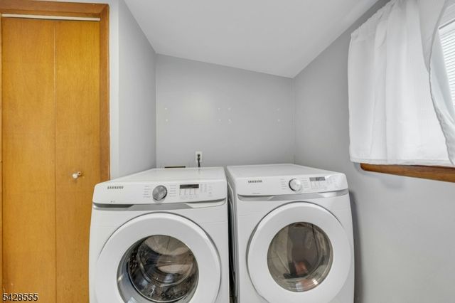31 Roome St, Lincoln Park Boro, NJ 07035