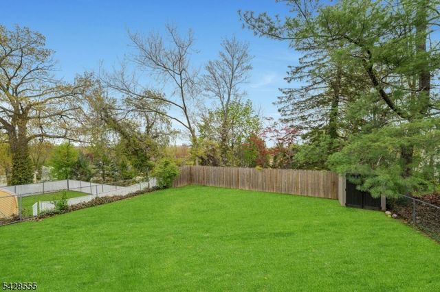 31 Roome St, Lincoln Park Boro, NJ 07035