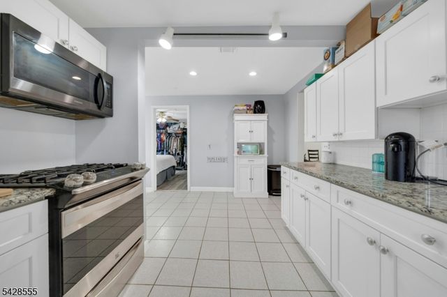 31 Roome St, Lincoln Park Boro, NJ 07035