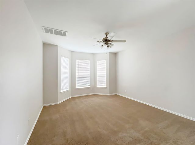 662 W Linnwood Drive, Woodbranch, TX 77357