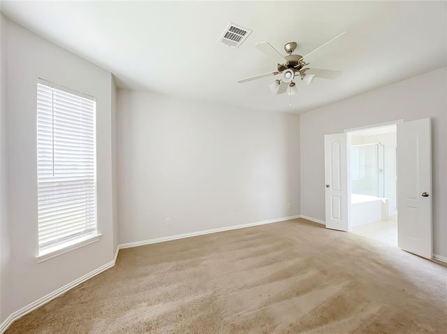 662 W Linnwood Drive, Woodbranch, TX 77357