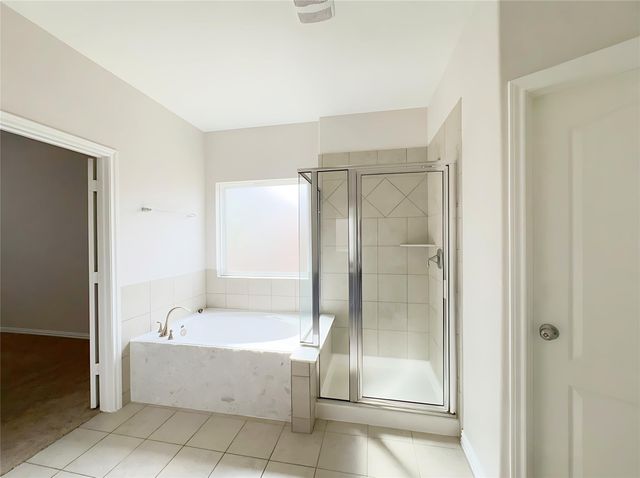662 W Linnwood Drive, Woodbranch, TX 77357