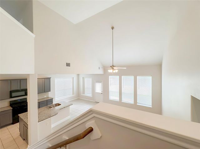 662 W Linnwood Drive, Woodbranch, TX 77357
