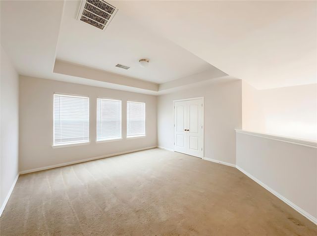 662 W Linnwood Drive, Woodbranch, TX 77357