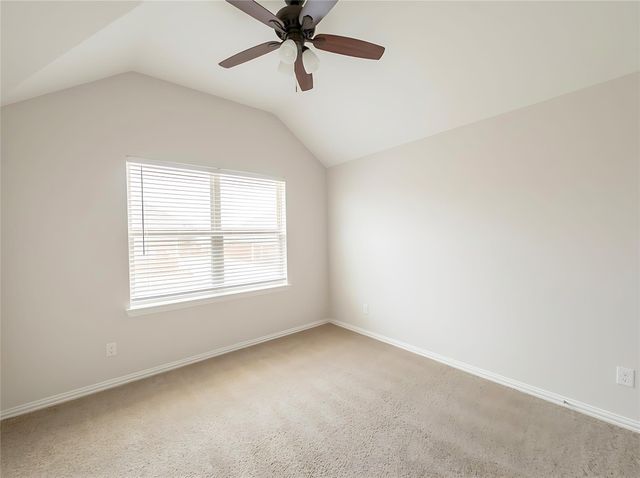662 W Linnwood Drive, Woodbranch, TX 77357