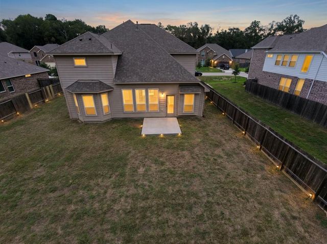 662 W Linnwood Drive, Woodbranch, TX 77357