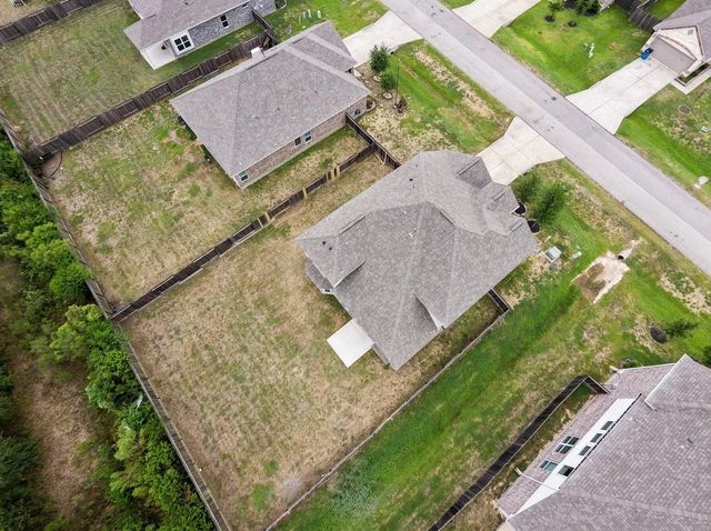 662 W Linnwood Drive, Woodbranch, TX 77357