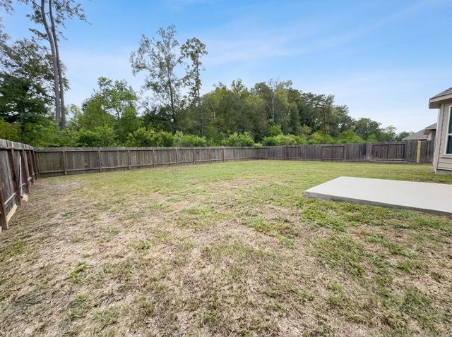 662 W Linnwood Drive, Woodbranch, TX 77357
