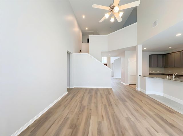 662 W Linnwood Drive, Woodbranch, TX 77357