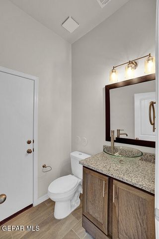 6933 Levee Circle, El Paso, TX 79932