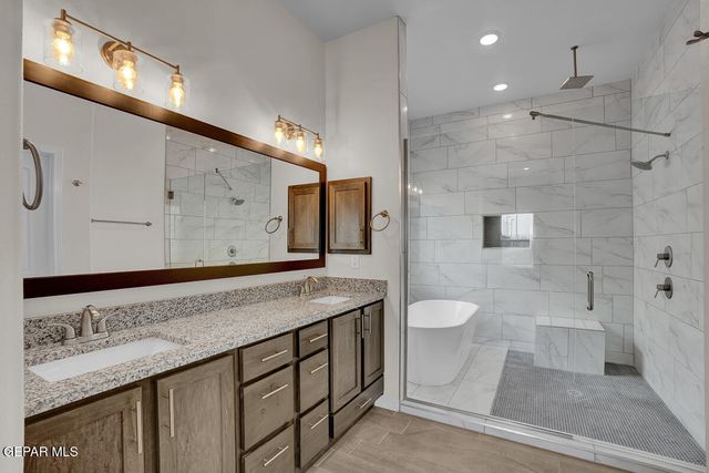 6933 Levee Circle, El Paso, TX 79932