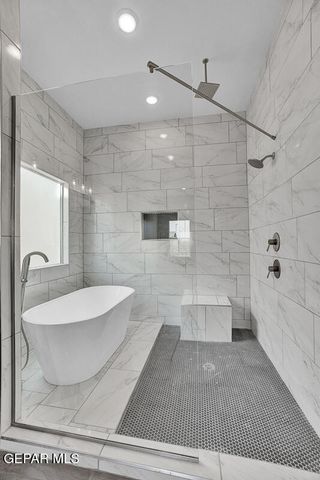 6933 Levee Circle, El Paso, TX 79932