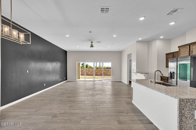 6933 Levee Circle, El Paso, TX 79932