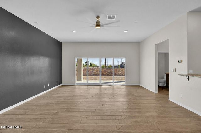 6933 Levee Circle, El Paso, TX 79932