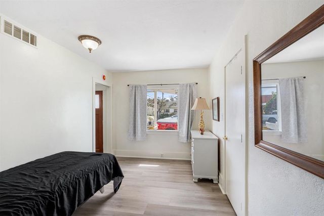 1011 8th Street, Coronado, CA 92118