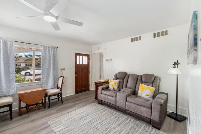 1011 8th Street, Coronado, CA 92118