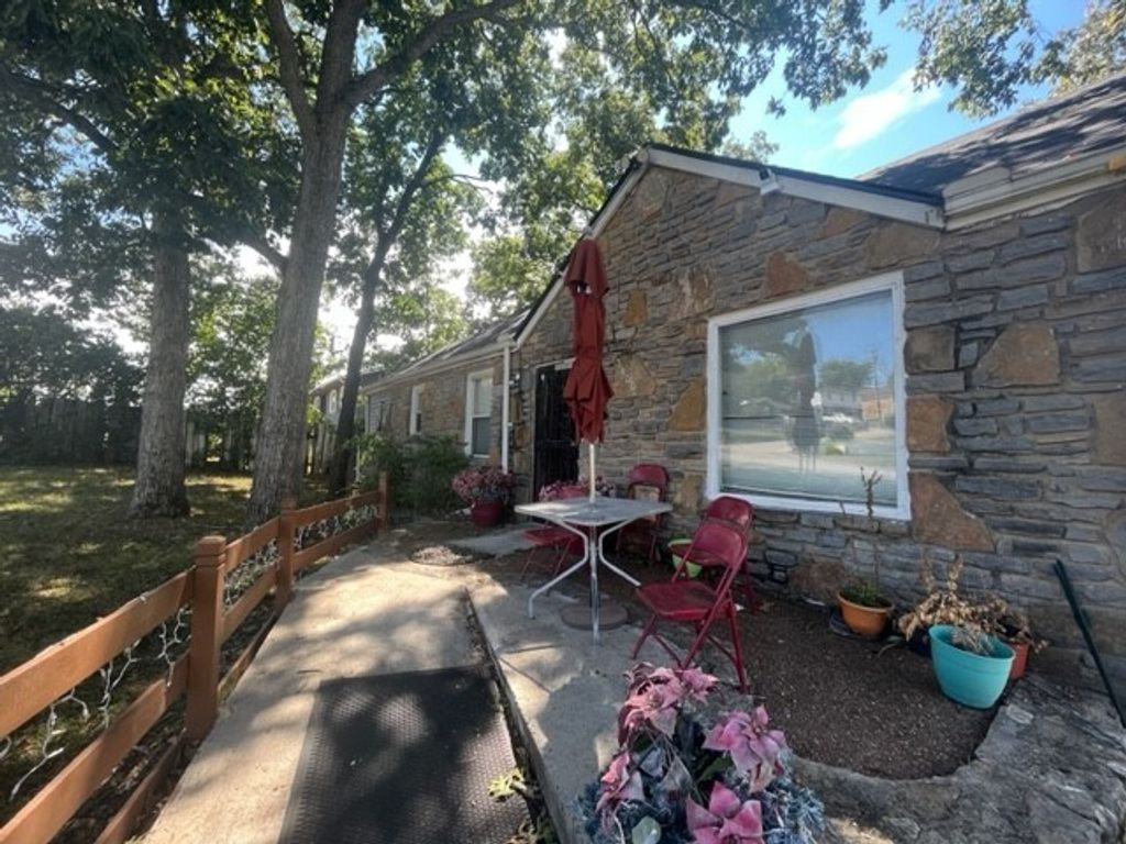 2400 Old Matthews Rd, Nashville, TN 37207