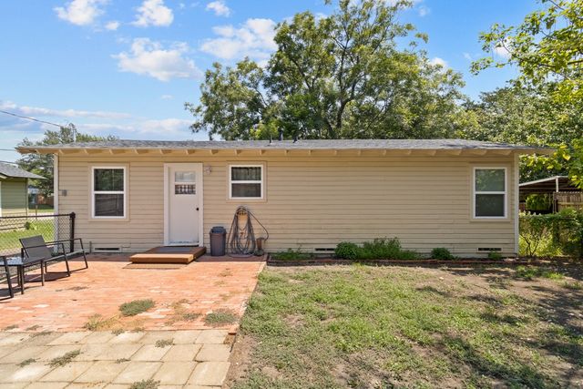 1424 Bowie Drive, Corsicana, TX 75110