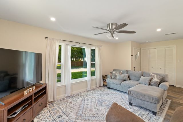 1424 Bowie Drive, Corsicana, TX 75110