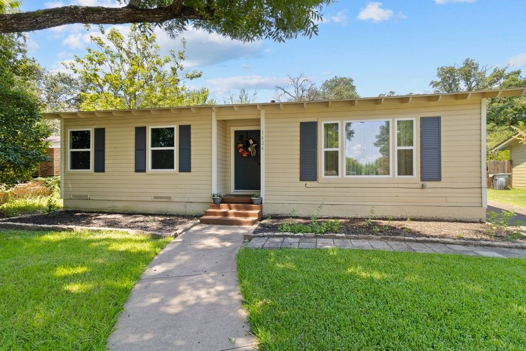 1424 Bowie Drive, Corsicana, TX 75110