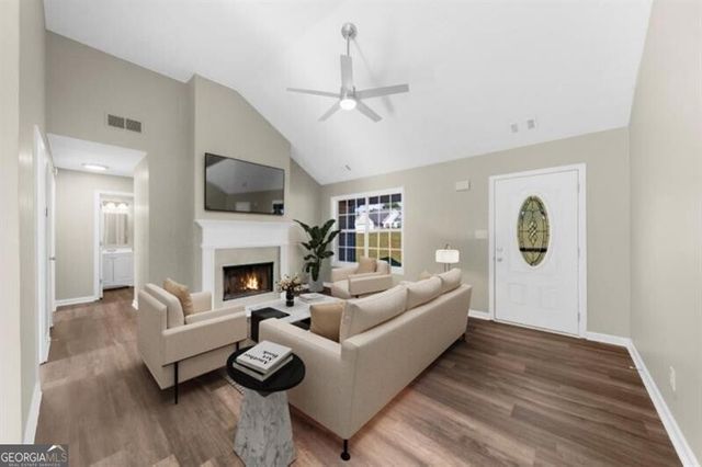 4827 Daintree Court, Flowery Branch, GA 30542