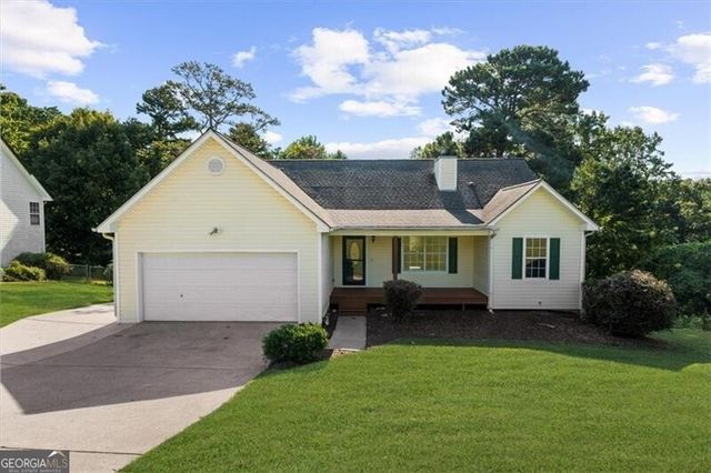 4827 Daintree Court, Flowery Branch, GA 30542