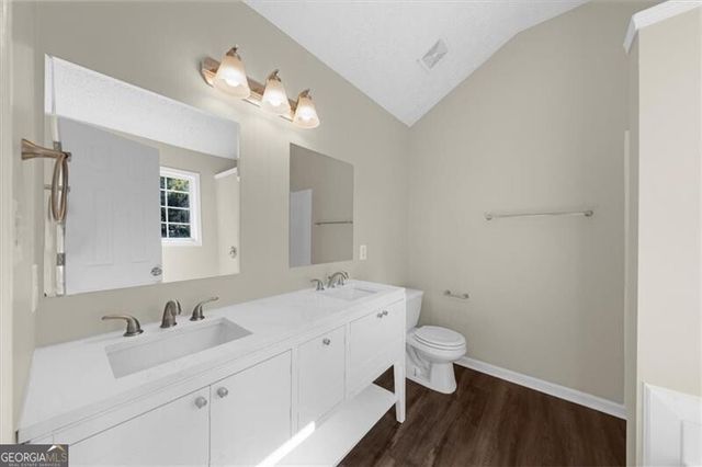 4827 Daintree Court, Flowery Branch, GA 30542