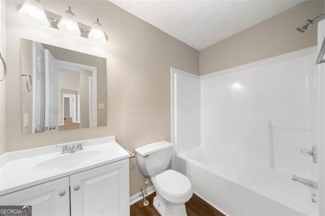 4827 Daintree Court, Flowery Branch, GA 30542