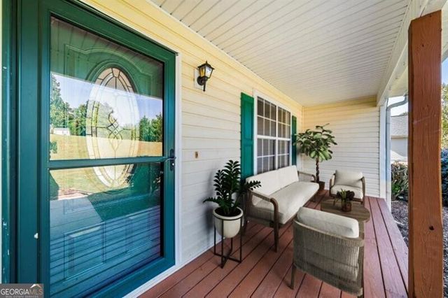 4827 Daintree Court, Flowery Branch, GA 30542