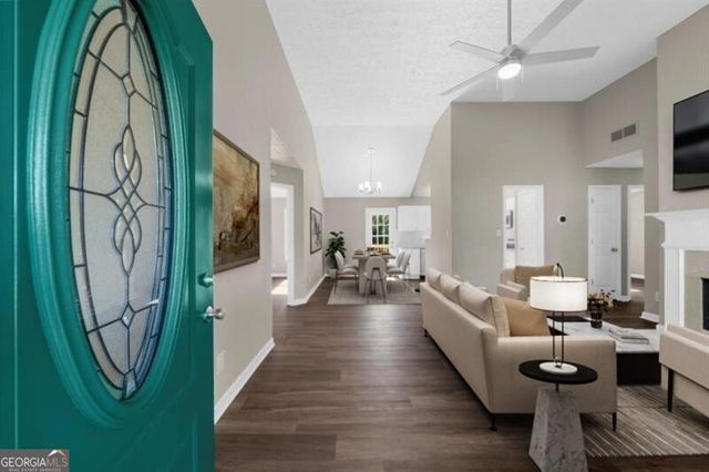 4827 Daintree Court, Flowery Branch, GA 30542