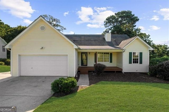 4827 Daintree Court, Flowery Branch, GA 30542