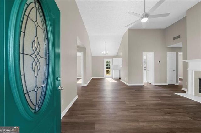 4827 Daintree Court, Flowery Branch, GA 30542