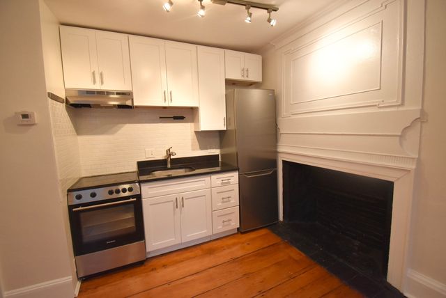 17 Beckford St 4, Salem, MA 01970