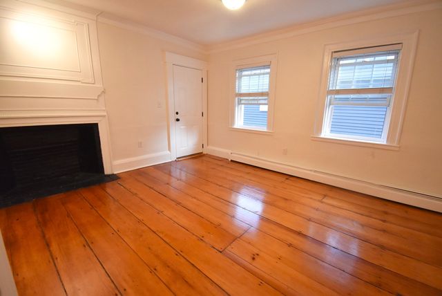 17 Beckford St 4, Salem, MA 01970