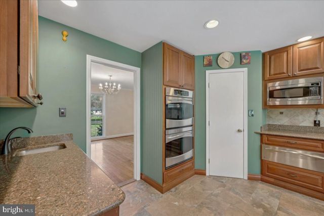 13113 CHESTNUT OAK DR, Darnestown, MD 20878