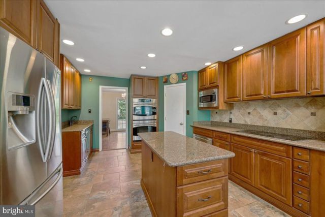 13113 CHESTNUT OAK DR, Darnestown, MD 20878