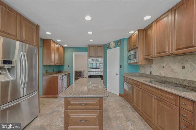 13113 CHESTNUT OAK DR, Darnestown, MD 20878