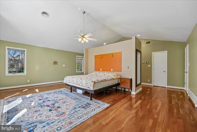 13113 CHESTNUT OAK DR, Darnestown, MD 20878