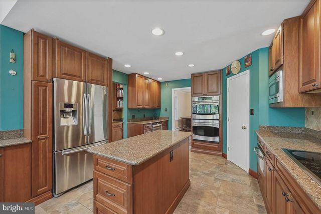 13113 CHESTNUT OAK DR, Darnestown, MD 20878