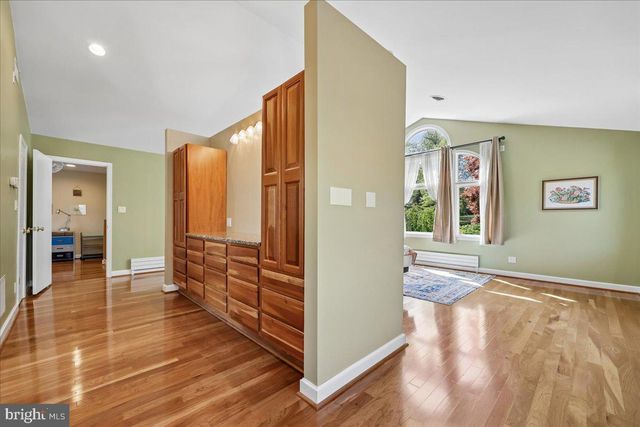 13113 CHESTNUT OAK DR, Darnestown, MD 20878